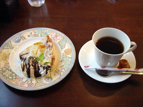 コーヒーとケーキ
