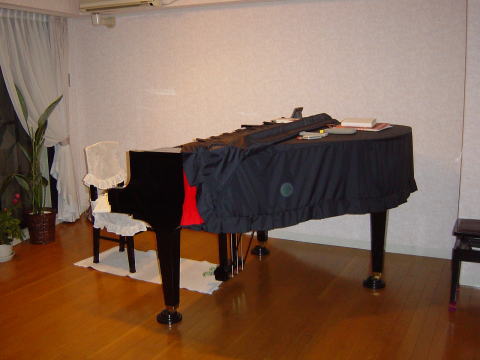 オーブが写ったピアノ