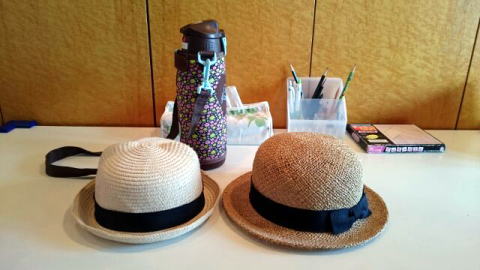 生徒のかわいい帽子